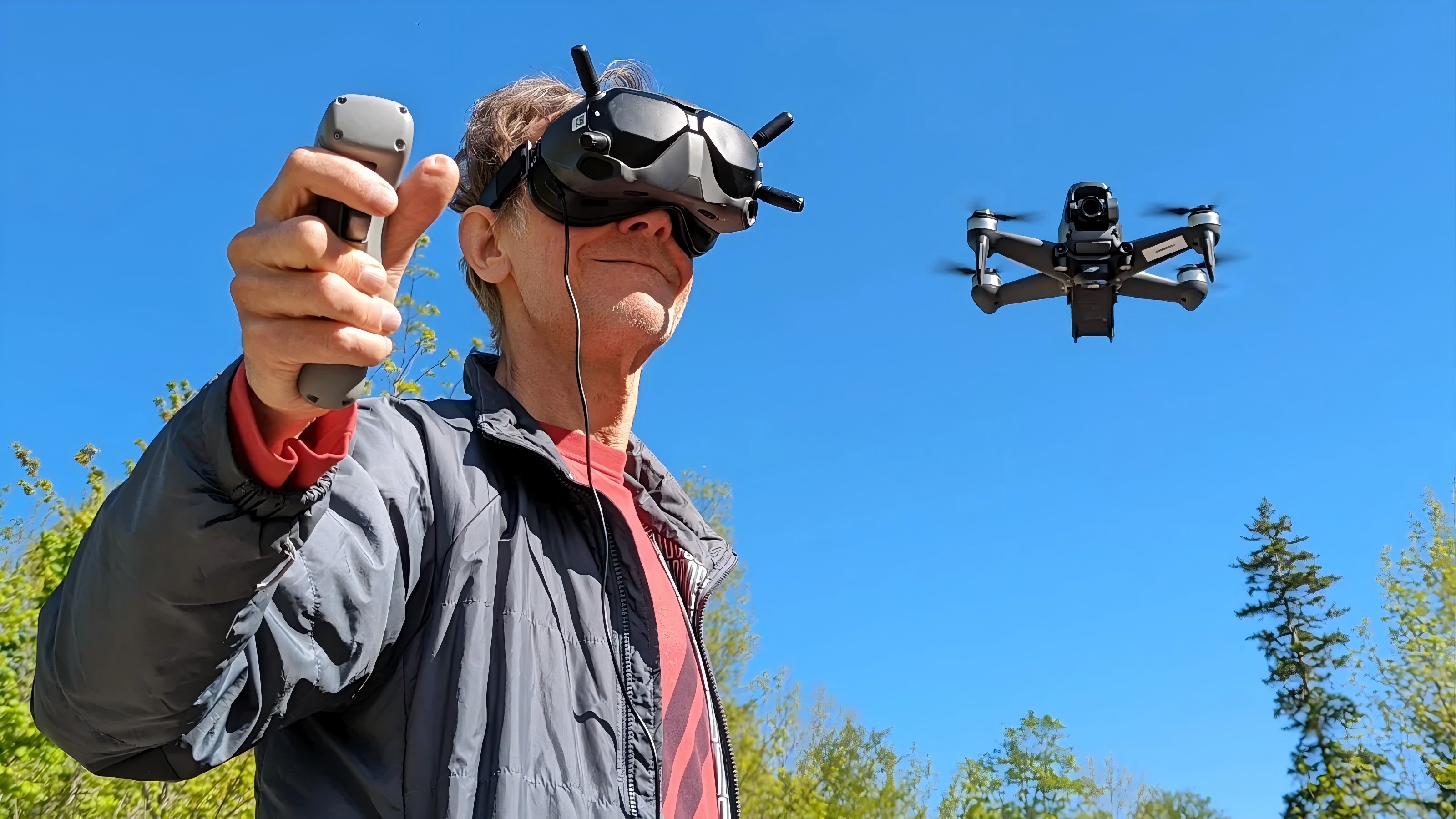 Milisecundele contează: cum optica specializată în FPV minimizează latența și mărește imaginile de mare viteză