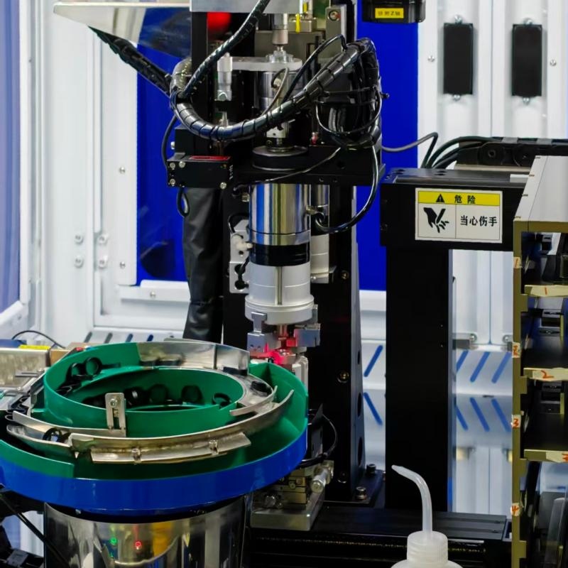 BOSHI Optical Technology desfășoară cursuri de formare în procesul de producție pentru a construi echipe profesionale de producție